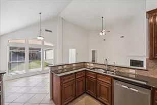 2201 Cambridge Shores Ln, Pearland, TX 77584 - Photo 10