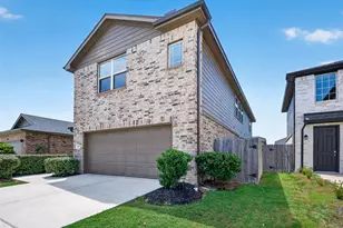 187 Lucky Mnr Ln, La Porte, TX 77571 - Photo 4