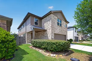 187 Lucky Mnr Ln, La Porte, TX 77571 - Photo 2