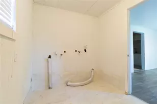 4425 Harding Dr, Beaumont, TX 77703 - Photo 20
