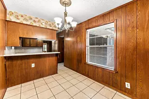 323 Parkhill St, Huntsville, TX 77340 - Photo 6