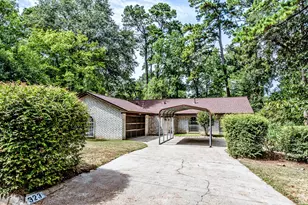 323 Parkhill St, Huntsville, TX 77340 - Photo 22