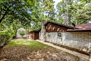 323 Parkhill St, Huntsville, TX 77340 - Photo 18