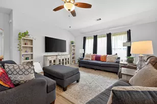 6207 Twin Fawns Dr, Conroe, TX 77303 - Photo 12