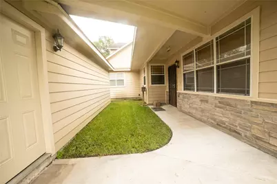 1107 Du Barry Lane, Houston, TX 77018 - Photo 2