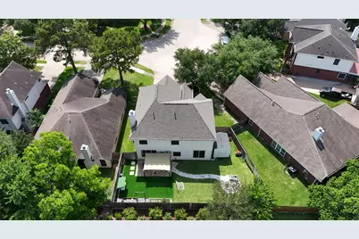 10054 Rio Bravo Road, Houston, TX 77064 - Photo 6