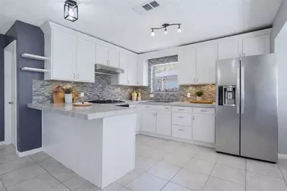 7118 Heron Drive, Houston, TX 77087 - Photo 2