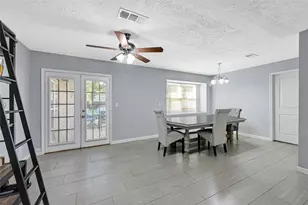 5343 Royal Pkwy, Friendswood, TX 77546 - Photo 4