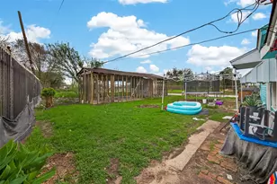 7355 Iwo Jima Rd, Houston, TX 77033 - Photo 4