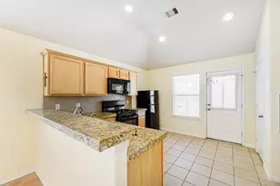 10834 Windfern Lakes St, Houston, TX 77064 - Photo 6