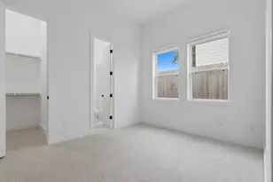 326 Eastwood St, Houston, TX 77011 - Photo 14