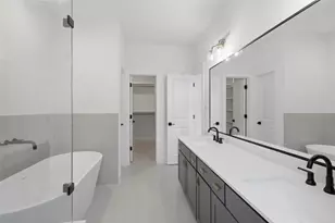326 Eastwood St, Houston, TX 77011 - Photo 12