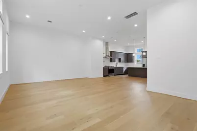 326 Eastwood Street, Houston, TX 77011 - Photo 8