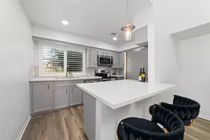 717 Davis Rd, League City, TX 77573 - Photo 6