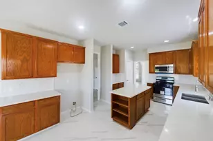 10102 Elder Mill Ln, Sugar Land, TX 77498 - Photo 10