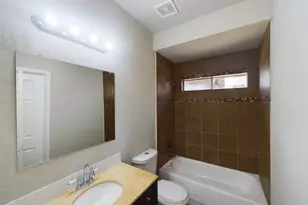 10102 Elder Mill Ln, Sugar Land, TX 77498 - Photo 24