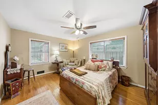 9910 Pine Lake Dr, Houston, TX 77055 - Photo 14