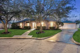 3110 Salem Ct, Sugar Land, TX 77478 - Photo 4