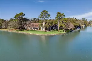 802 San Marino St, Sugar Land, TX 77478 - Photo 4