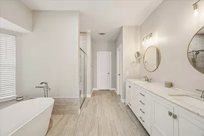 15910 Park Center Drive, Houston, TX 77059 - Photo 16