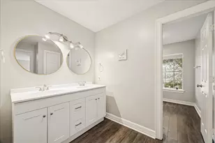 15910 Park Center Dr, Houston, TX 77059 - Photo 20