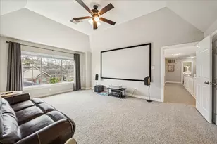 15910 Park Center Dr, Houston, TX 77059 - Photo 22