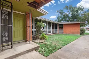 110 Elm St, Prairie View, TX 77446 - Photo 6