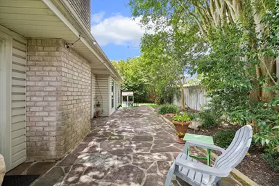12107 Burgoyne Drive, Houston, TX 77077 - Photo 22