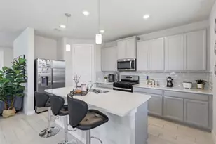 9946 Storehouse Dr, Houston, TX 77080 - Photo 8