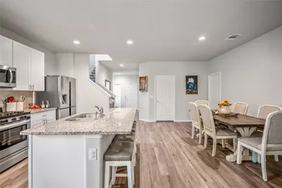 210 Bellewood Manor Drive, Magnolia, TX 77354 - Photo 8