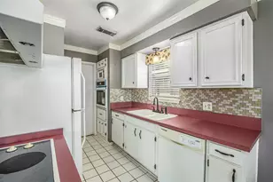 206 Kelly Ln, Baytown, TX 77521 - Photo 16