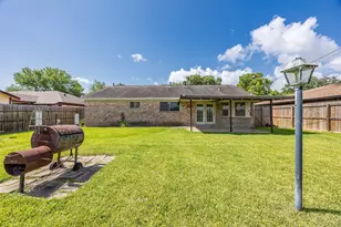 206 Kelly Ln, Baytown, TX 77521 - Photo 36