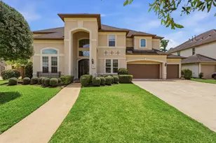 6011 Abercombie Ln, Sugar Land, TX 77479 - Photo 2