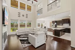 6011 Abercombie Ln, Sugar Land, TX 77479 - Photo 12