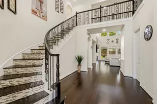 6011 Abercombie Ln, Sugar Land, TX 77479 - Photo 8
