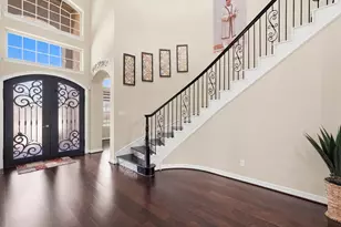 6011 Abercombie Ln, Sugar Land, TX 77479 - Photo 8