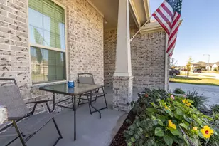 336 Paso Fino Dr, Alvin, TX 77511 - Photo 2