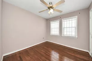 5202 Pensdale St, Houston, TX 77033 - Photo 16