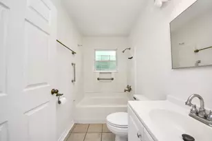 5202 Pensdale St, Houston, TX 77033 - Photo 12