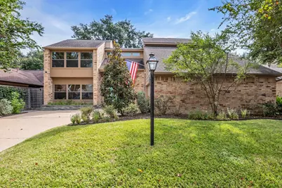 2327 Briar Branch Drive Drive N, Houston, TX 77042 - Photo 2