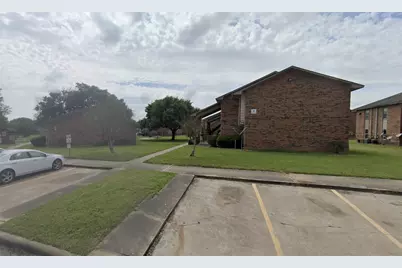 1845 5th St, Hempstead, TX 77445 - Photo 2