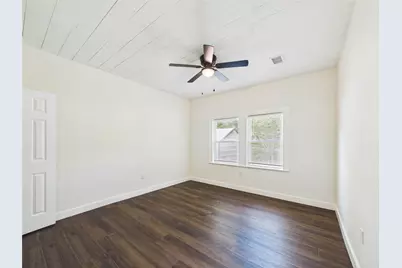 24 11th Avenue N, Texas City, TX 77590 - Photo 10