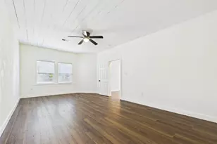 24 11th Ave N, Texas City, TX 77590 - Photo 6