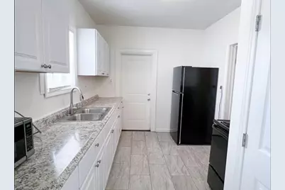 11 Norwood Street #2, Houston, TX 77011 - Photo 4