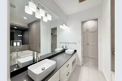 707 W Clay St, Houston, TX 77019 - Photo 14