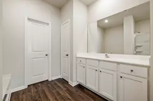 10377 Red Cardinal Dr, Cleveland, TX 77328 - Photo 16