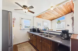 12878 Jean Lafitte Dr, Freeport, TX 77541 - Photo 10