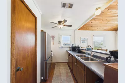 12878 Jean Lafitte Drive, Freeport, TX 77541 - Photo 12
