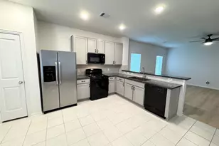 2808 Coral Dr, Texas City, TX 77591 - Photo 10