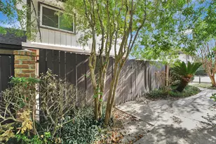 12024B Mighty Oak Dr, Houston, TX 77066 - Photo 4
